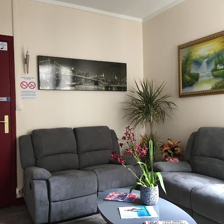 Hotel De Strasbourg Aulnay-sous-Bois Kültér fotó