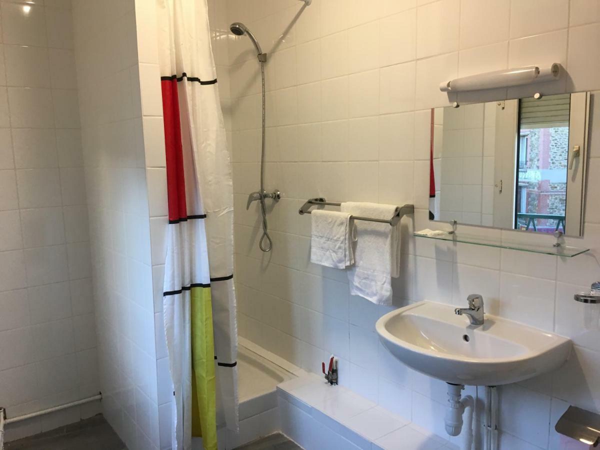 Hotel De Strasbourg Aulnay-sous-Bois Kültér fotó