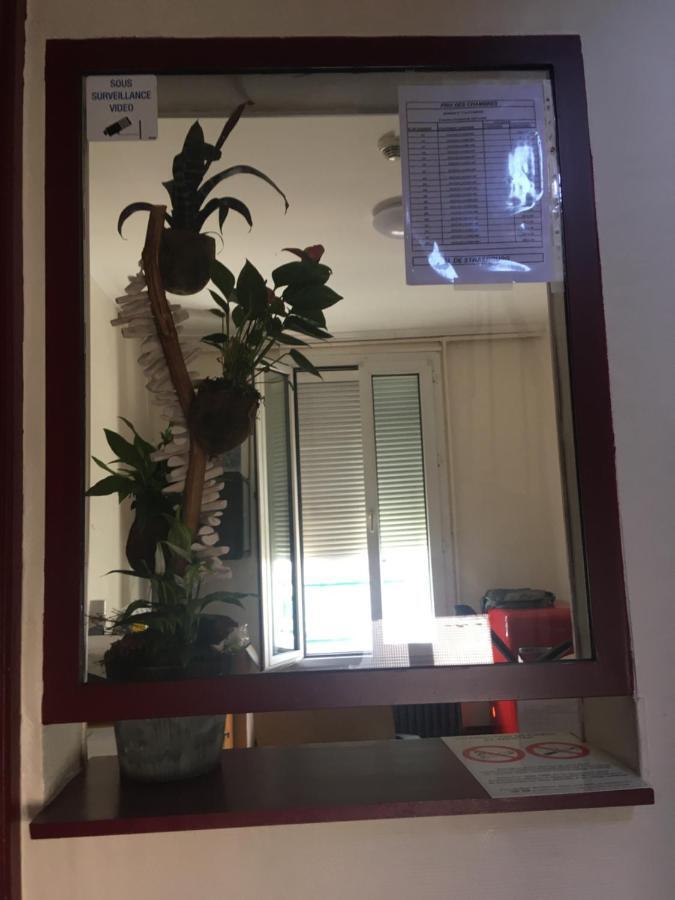 Hotel De Strasbourg Aulnay-sous-Bois Kültér fotó